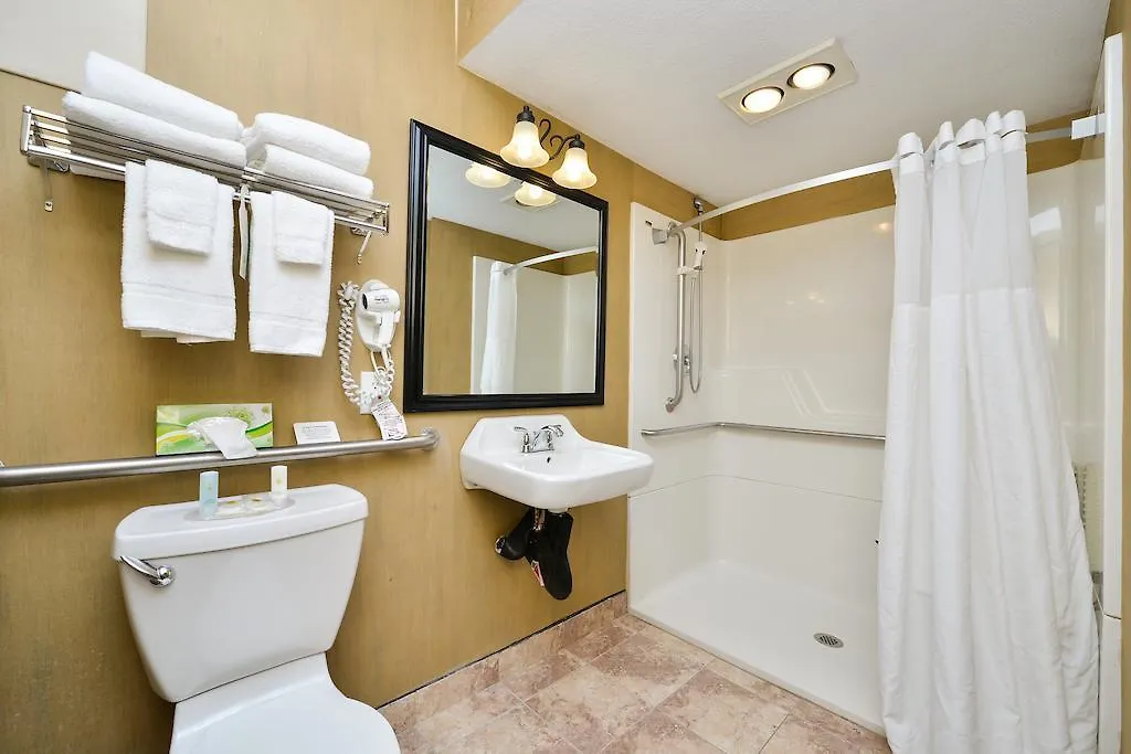 Comfort Inn & Suites Vancouver Downtown City Center Hotel
