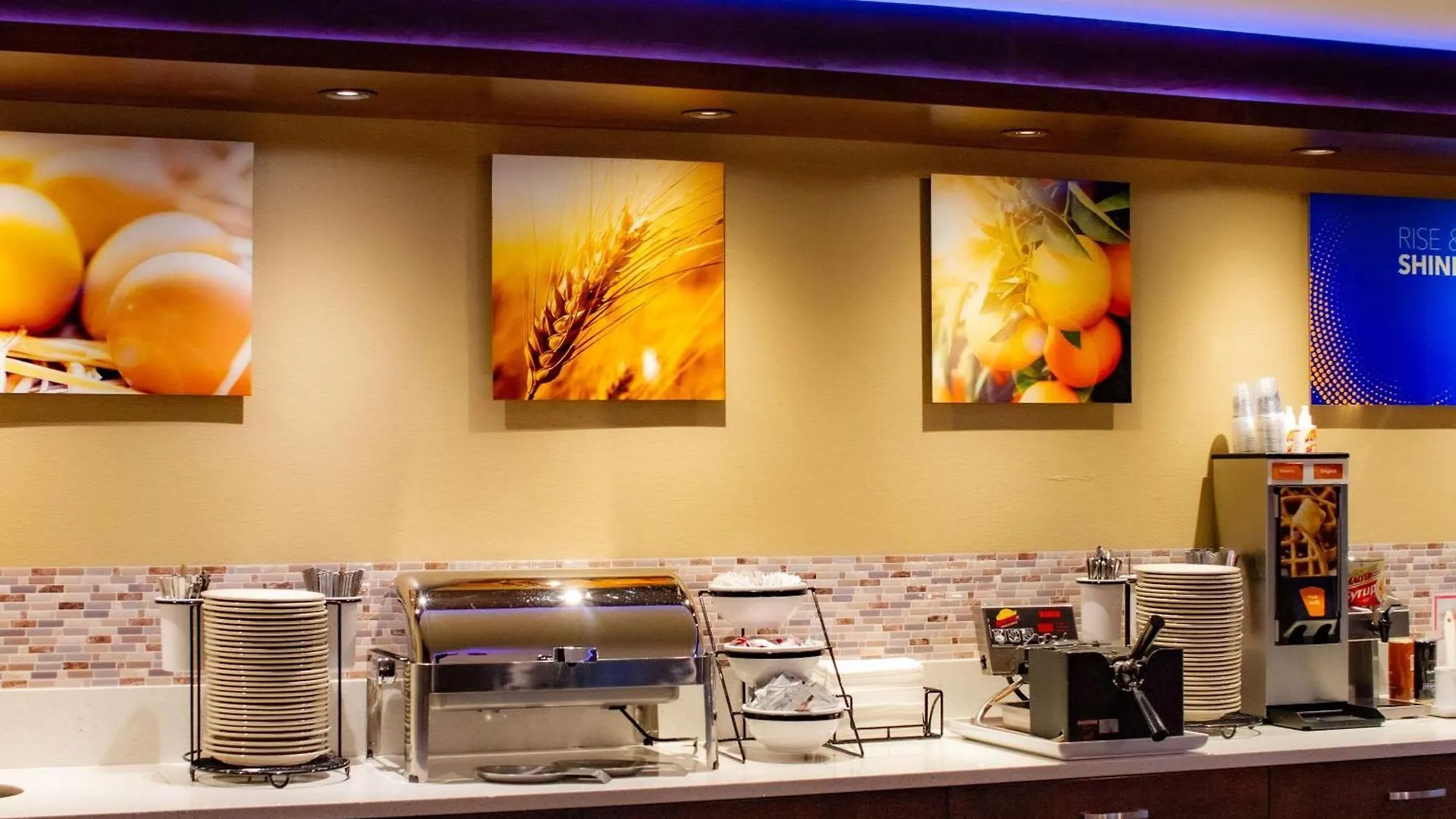 Hotel Comfort Inn & Suites Vancouver Downtown City Center
