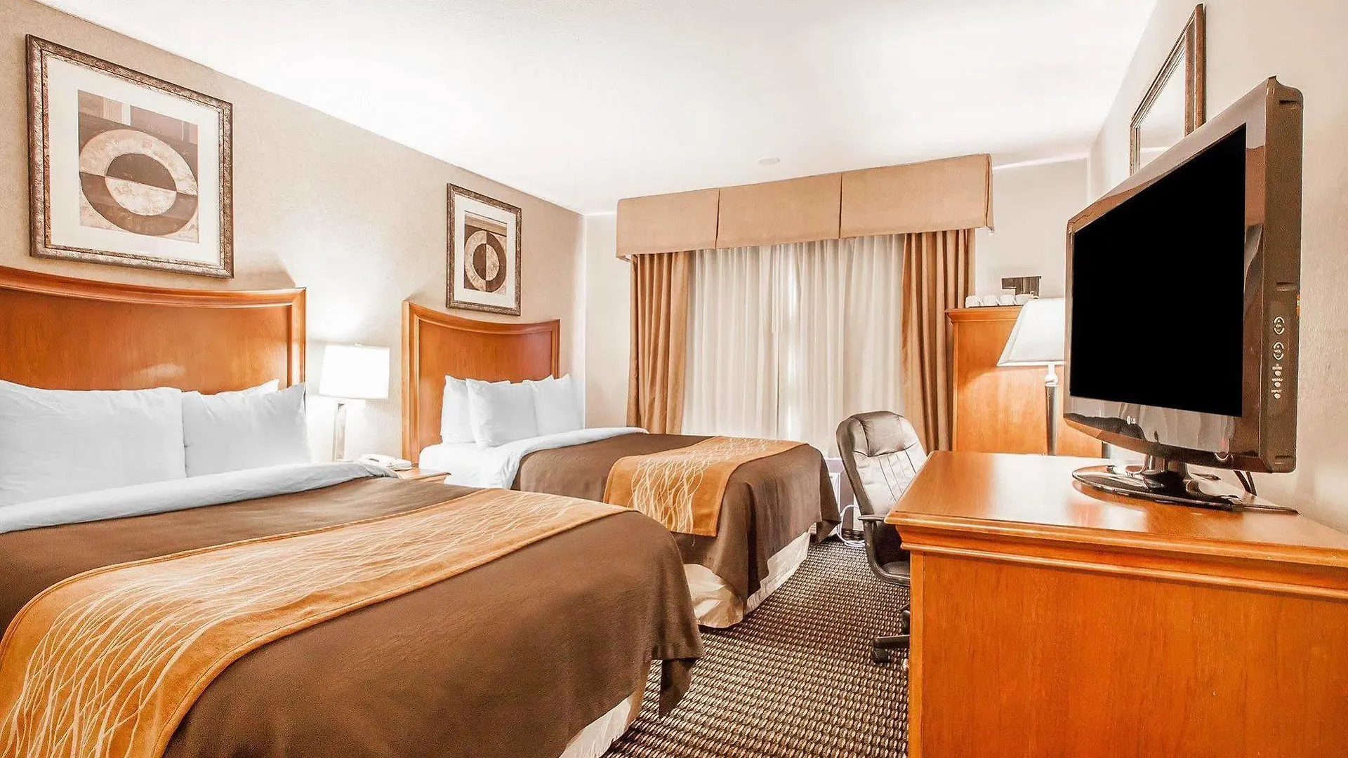 Comfort Inn & Suites Vancouver Downtown City Center Hotel